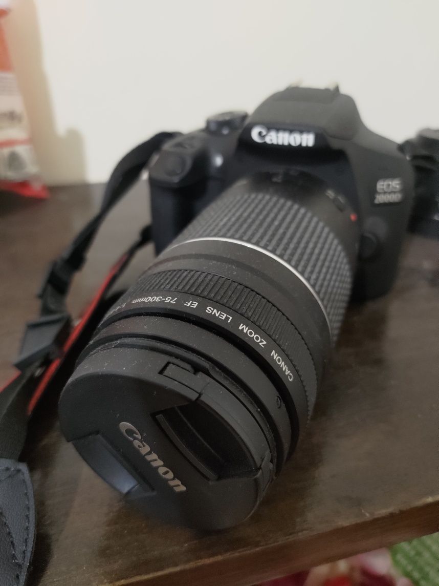 Canon eos 2000d+ обективи и добавки