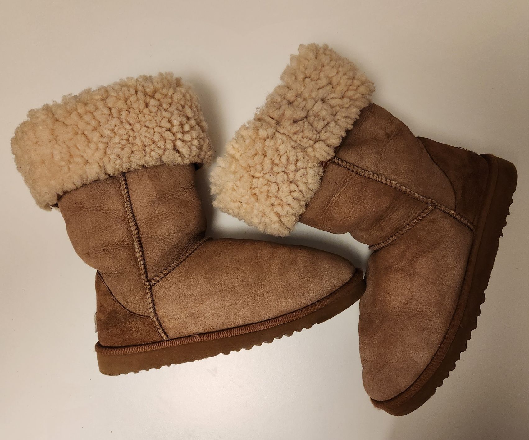 Ботуши, апрески  UGG