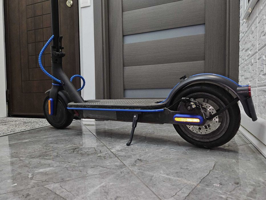 Dezmembrez  trotineta Xiaomi 3   M365
