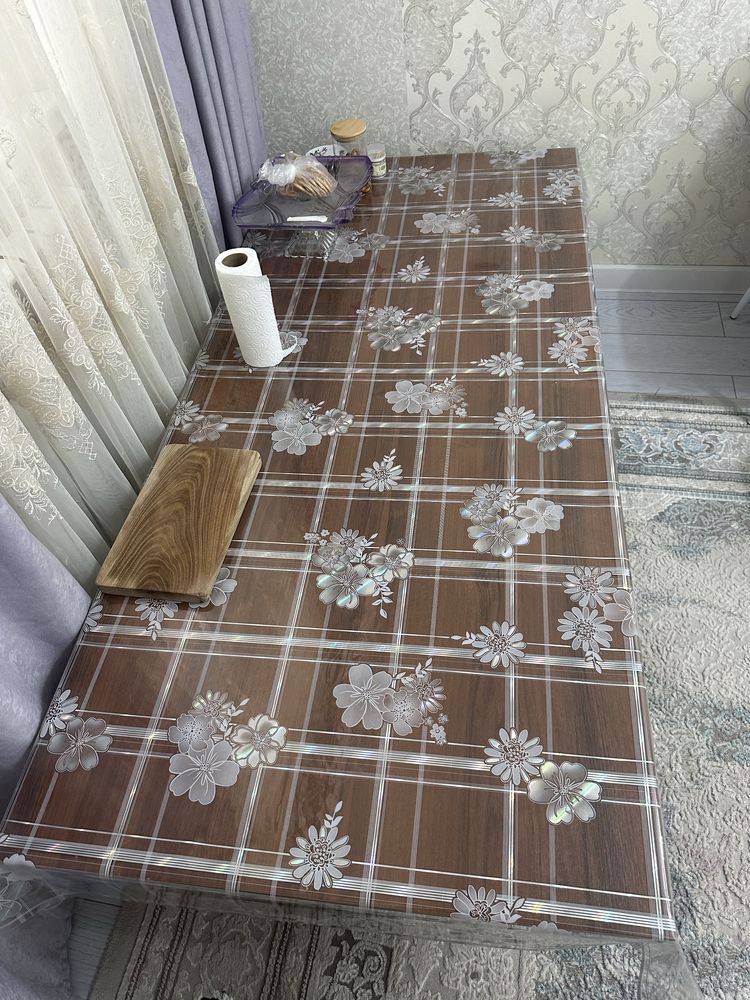 Продам стол