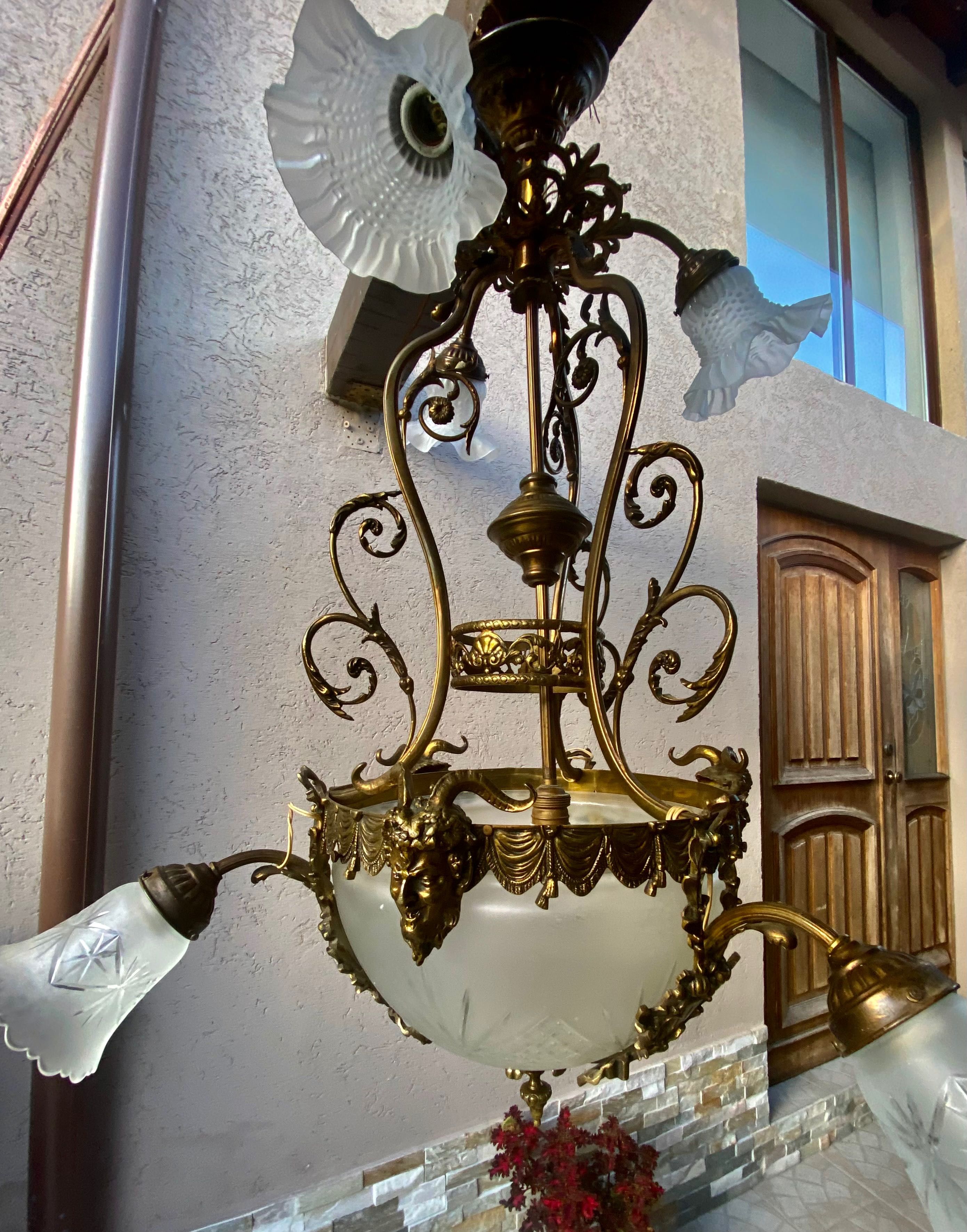 Impozant candelabru bronz-ornamente-satiri-fauni-Franta