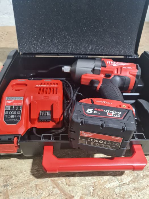 Impact cu patrat 3/4 Milwaukee M18 ONEFHIW34 pentru utilaje 2050Nm