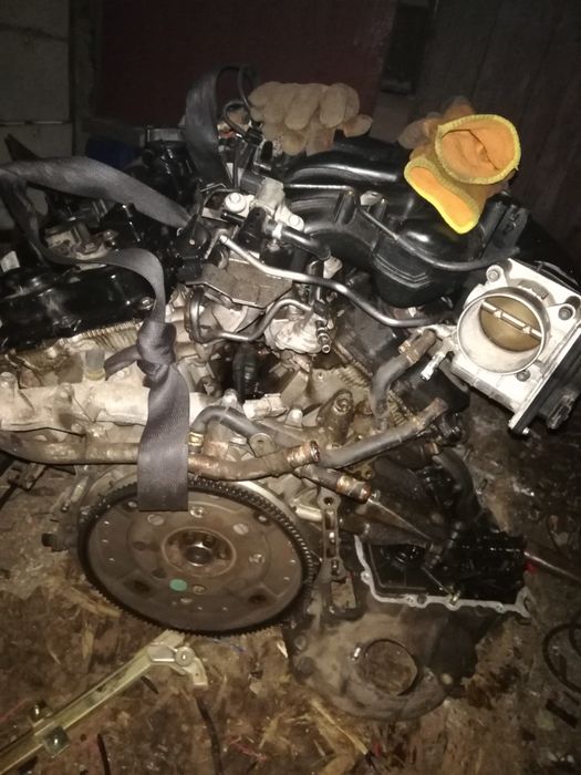 Продам двиготеля Нисан теана 2.5