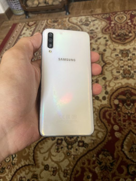 Samsung a50 sotiladi