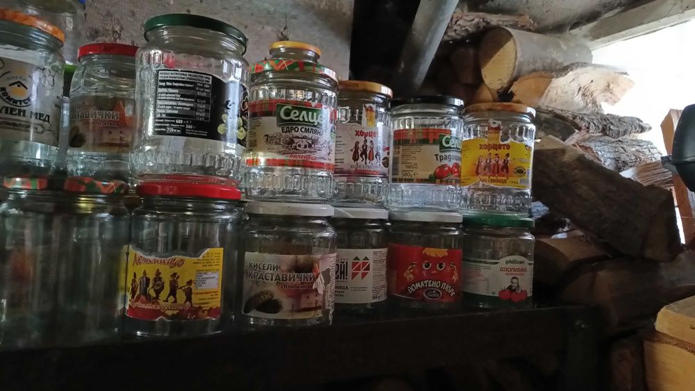 Буркани 680 гр. 550 гр. и др. чисти използвани само веднъж