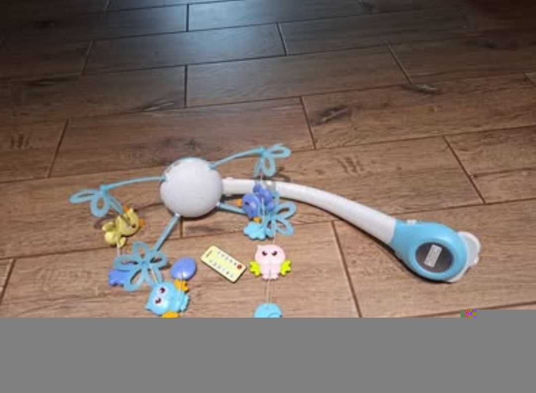 Carusel muzical cu telecomandă, muzica si luminite