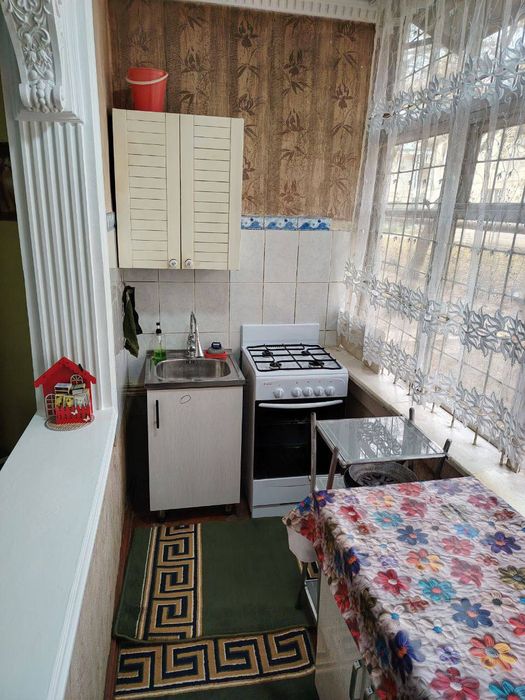 Ganga hotdog Alisher Navoiy va G'ofur Gulom metro oldida