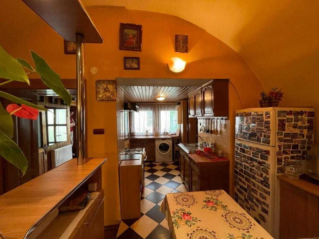 Casa 4 camere, central, pretabila si pentru inchiriere regim hotelier