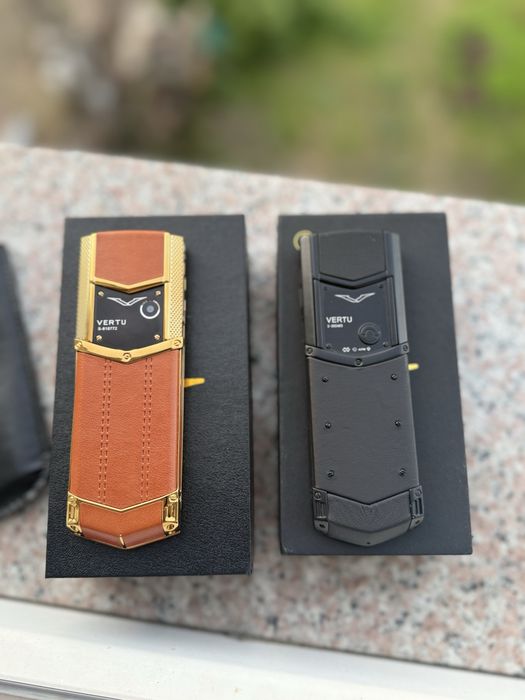 Vertu Чисто Нови Телефони