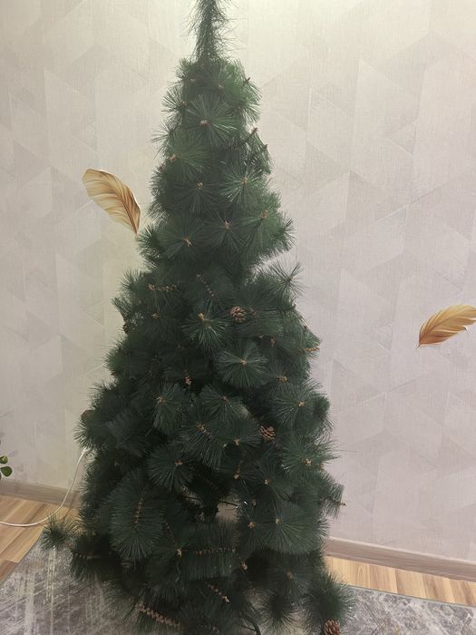 Продам искусственую елку