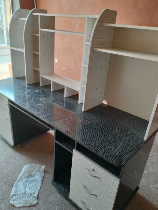 Письменный стол б/у