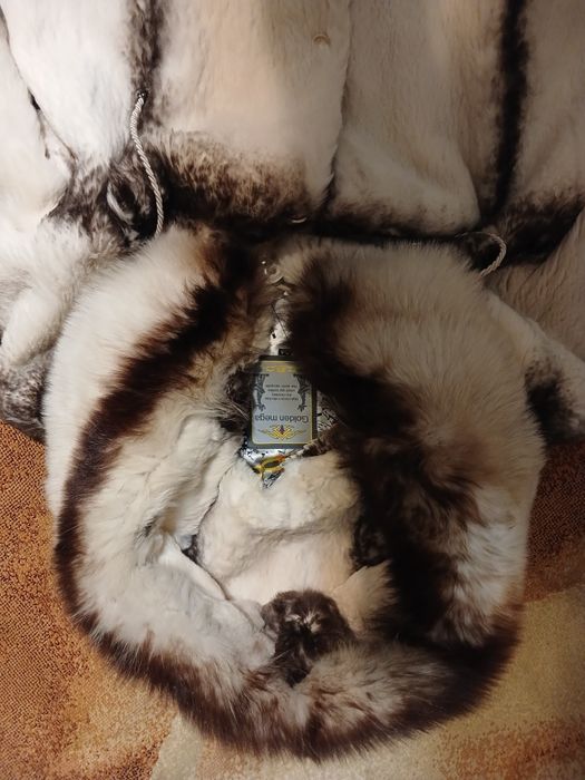 Продаю две шубы.В отличном состоянии