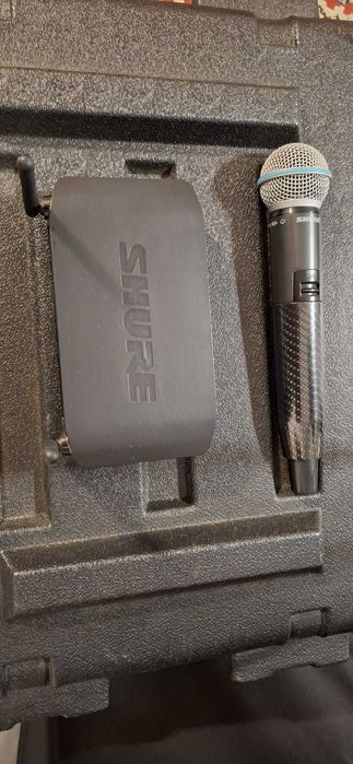 Vând microfon Shure GLX D4 capsulă Beta 58A