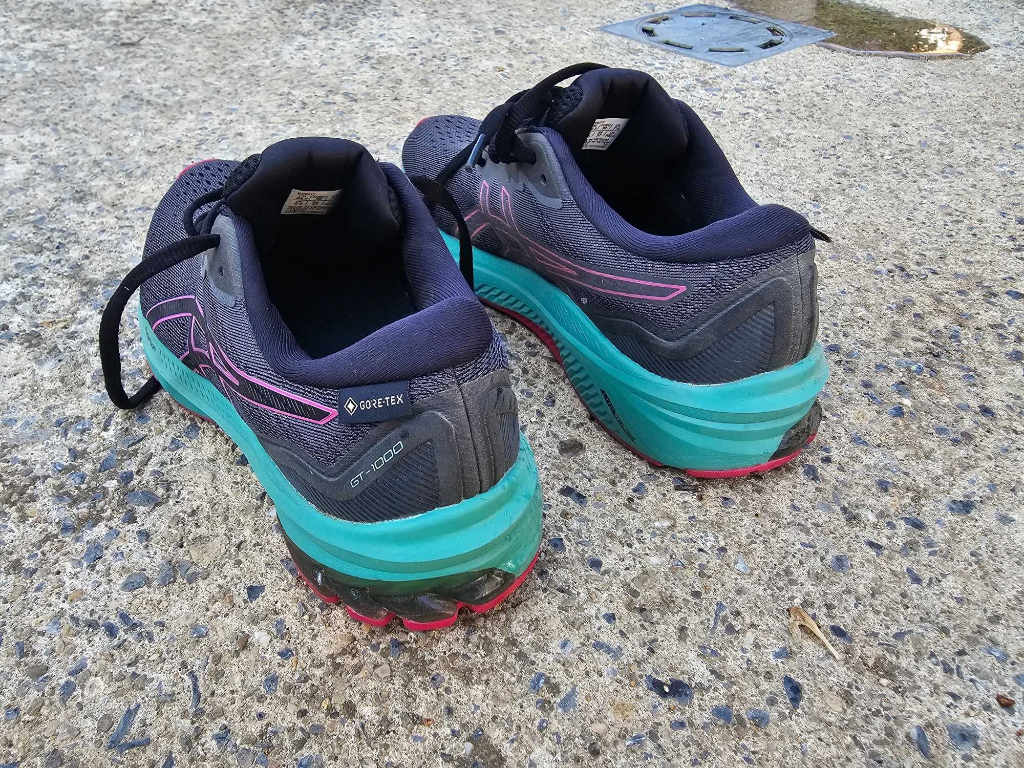 Маратонки ASICS Gore tex 37.номер. Перфектни.