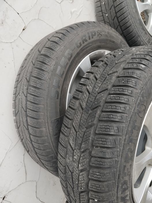 Джанти с гуми 15ки 5х114,3 mazda