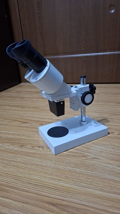 Vand microscop pentru electronica