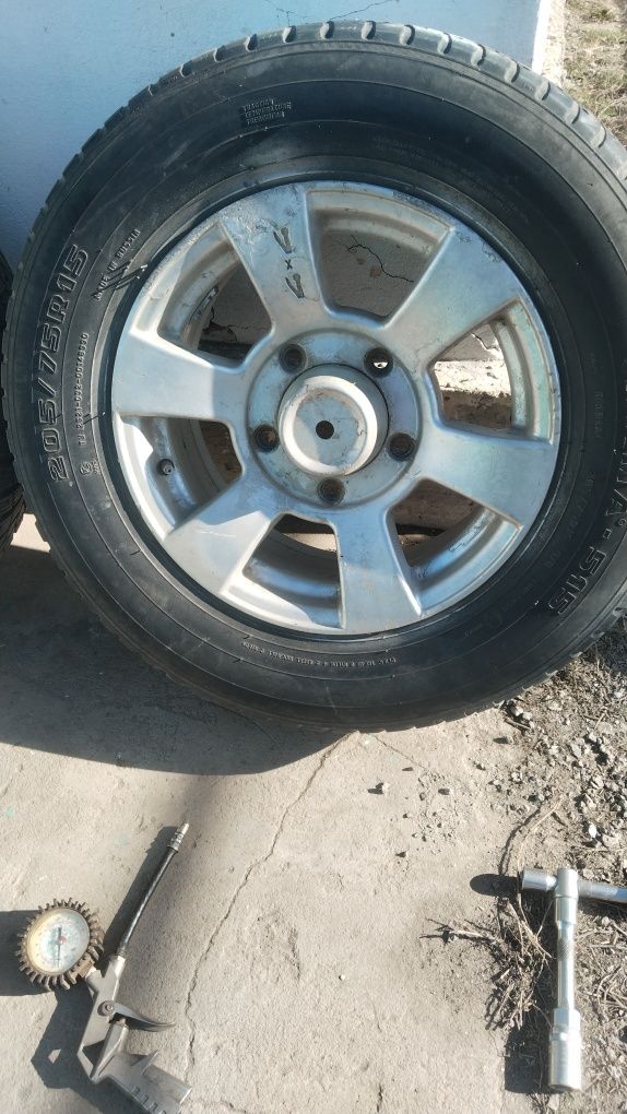 Продам литые диски для Нивы на 15