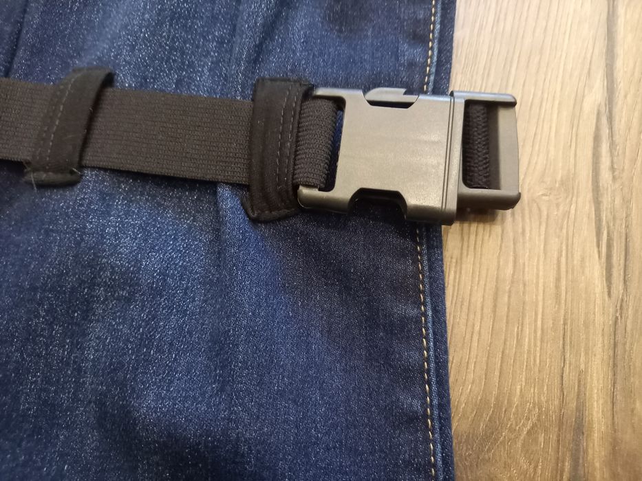 Екстравагантни дънки Veteida, Дила стил