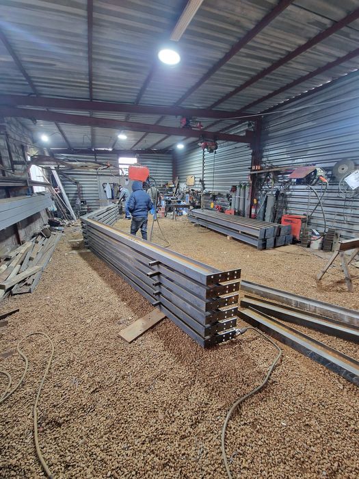 Vand structura metalica din stoc