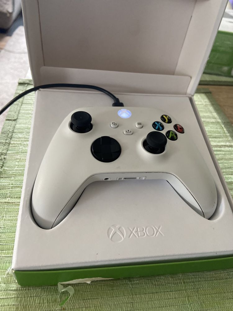 Controller XBOX white and black