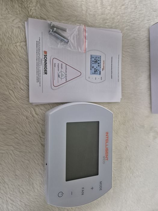 Termostat programabil panou de control smart 
Panou de control smar
