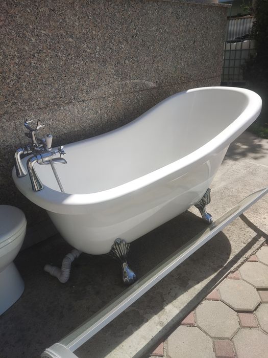 Продам ванну отдельно стоящую