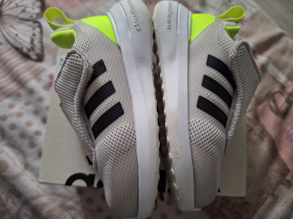 Adidas маратонки за деца