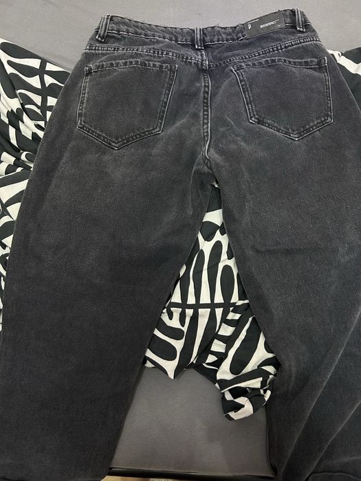 Скъсани черни дънки в страхотно състояние