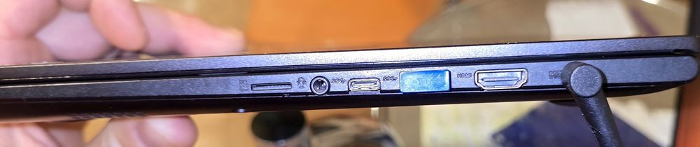 ASUS VivoBook 15 (K513EA) – отличное состояние + комплект аксессуаров