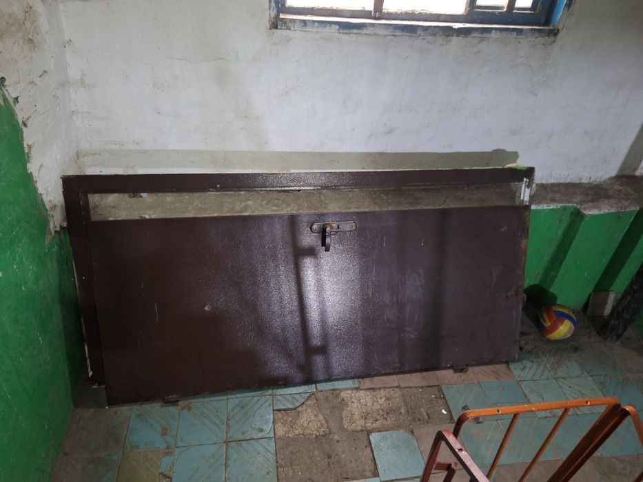 Дверь входная 80 см