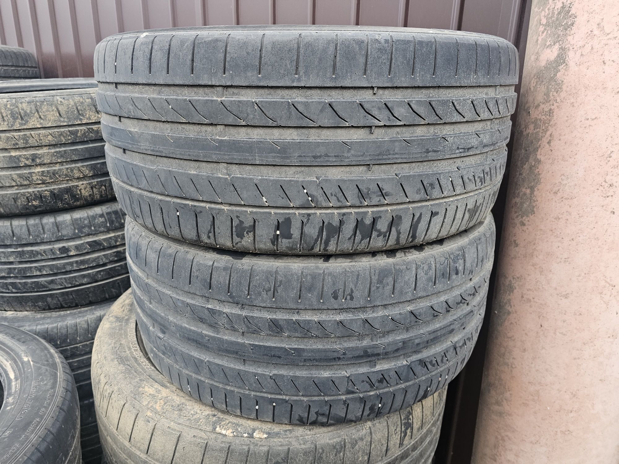 Set 2 anvelope 255/35R20