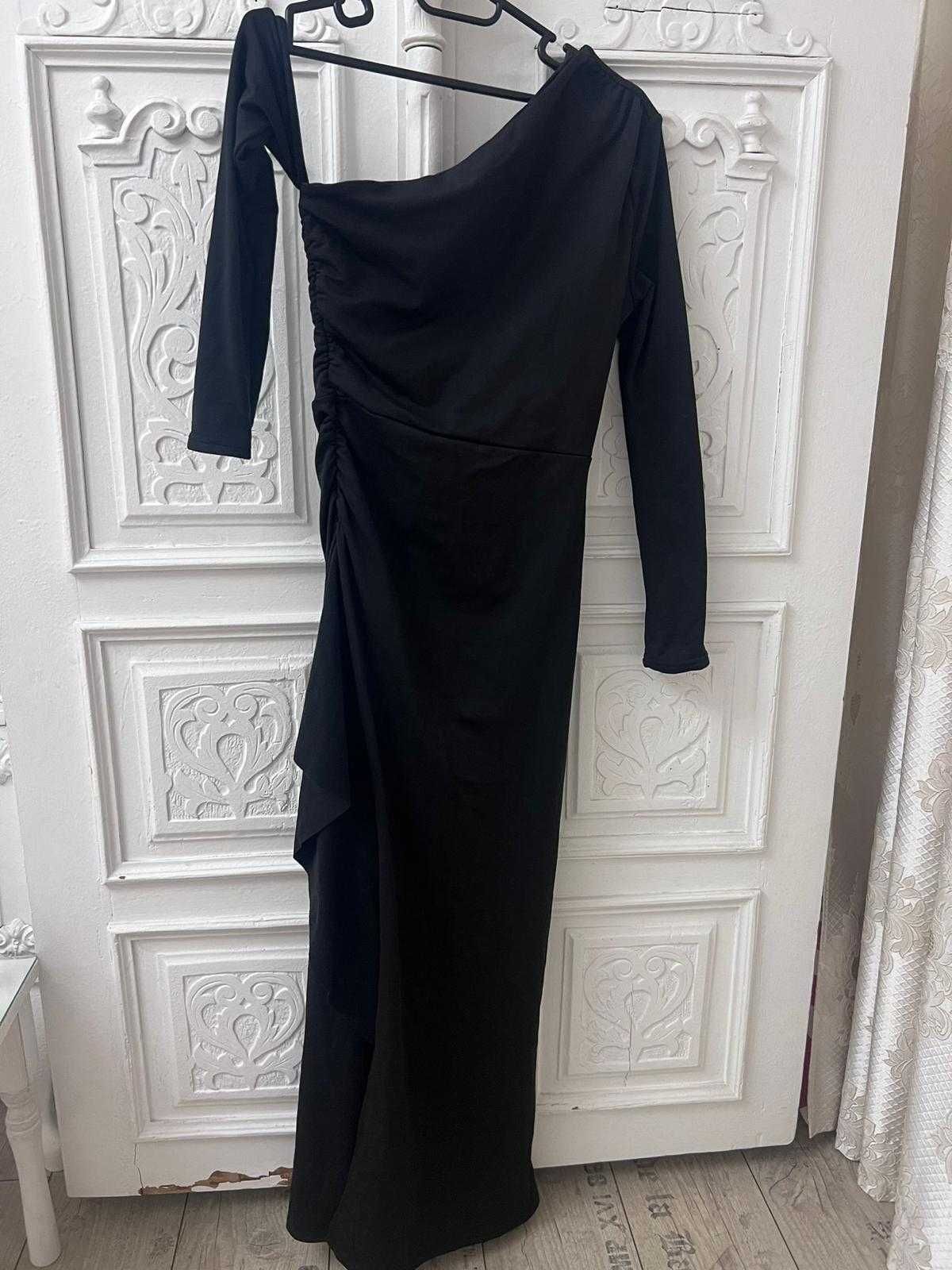 Rochie neagra ocazie