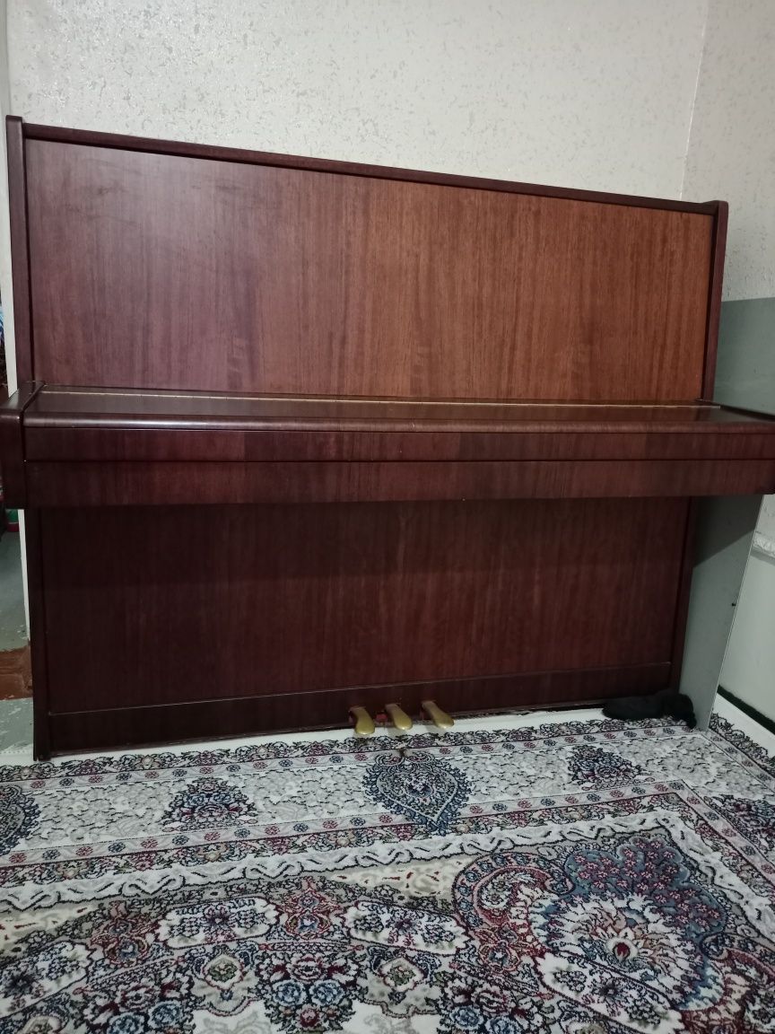 Янги Пианино сотилади Беларусь  3 педалли,янги Бухоро шахрида