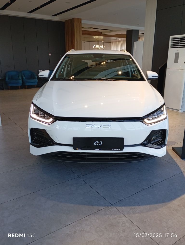 BYD E2 BYD Keles salonida sotuvda tayyor