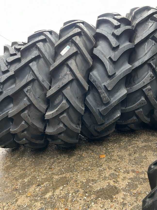 Marca BKT 12.4-28 cauciucuri noi cu 8 pliuri pentru tractor spate