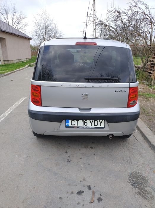 Vând sau Schimb Peugeot 1007 1.4 benzina