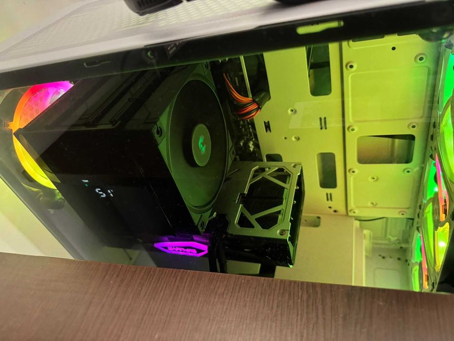 Vand PC Gaming Ryzen 7 5700G plus Monitor 240hz AlienWare