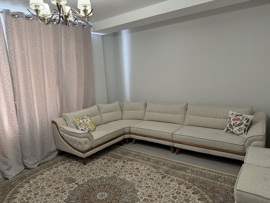 Продается новая большая квартира в новостройке в отличном месте