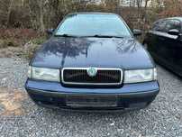 Skoda Octavia 1,6i  75к.с. На Части !!!