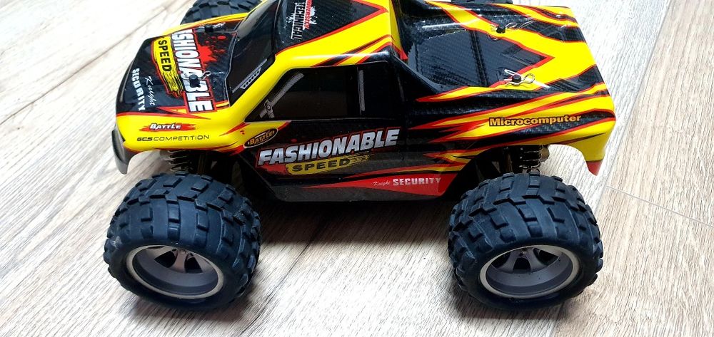 Automodel 2s 1/18 50km/h wltoys a979

Nu are incărcător !

Nu are bate