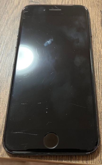 iPhone 7 Black 32GB - Baterie 100% Nouă! Stare bună de funcționare