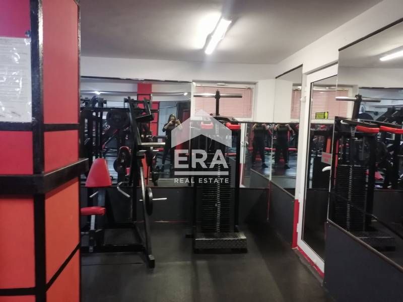 Дава се под наем  в Варна, Гръцка махала -  кв.м за 2500 € - Снимка #3