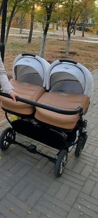Продам коляску для двойни.