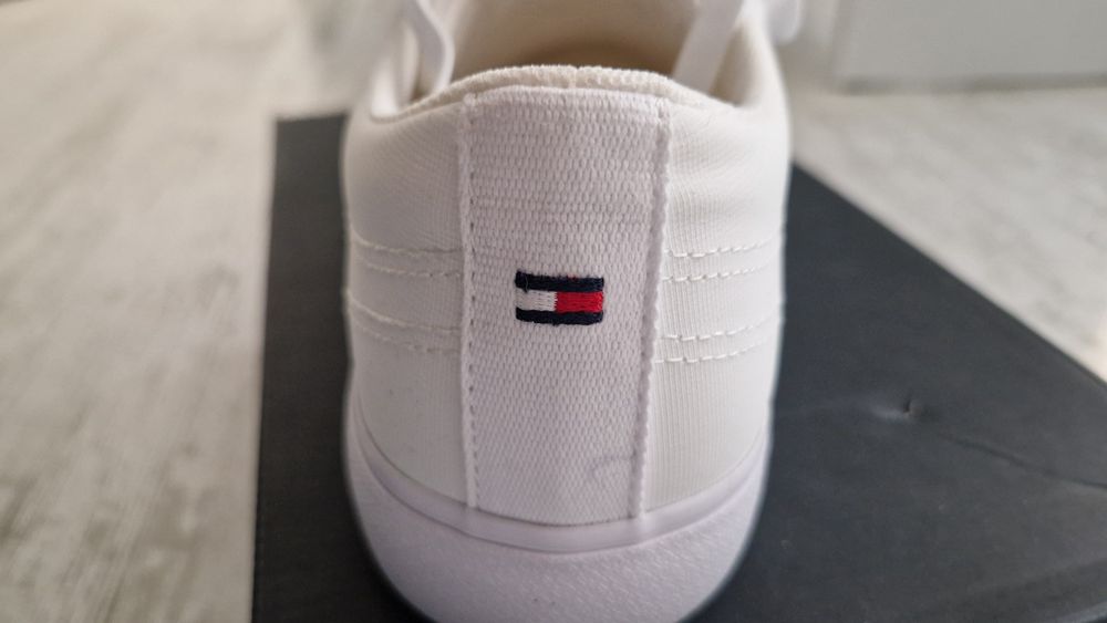 сникърси Tommy Hilfiger