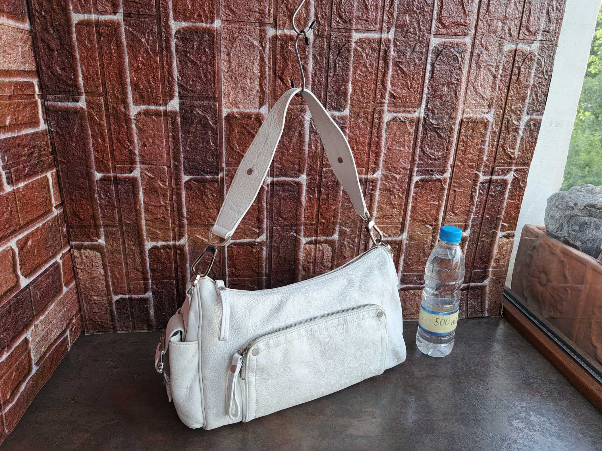 дамска чанта, Longchamp,малка бяла чантичка-естествена кожа