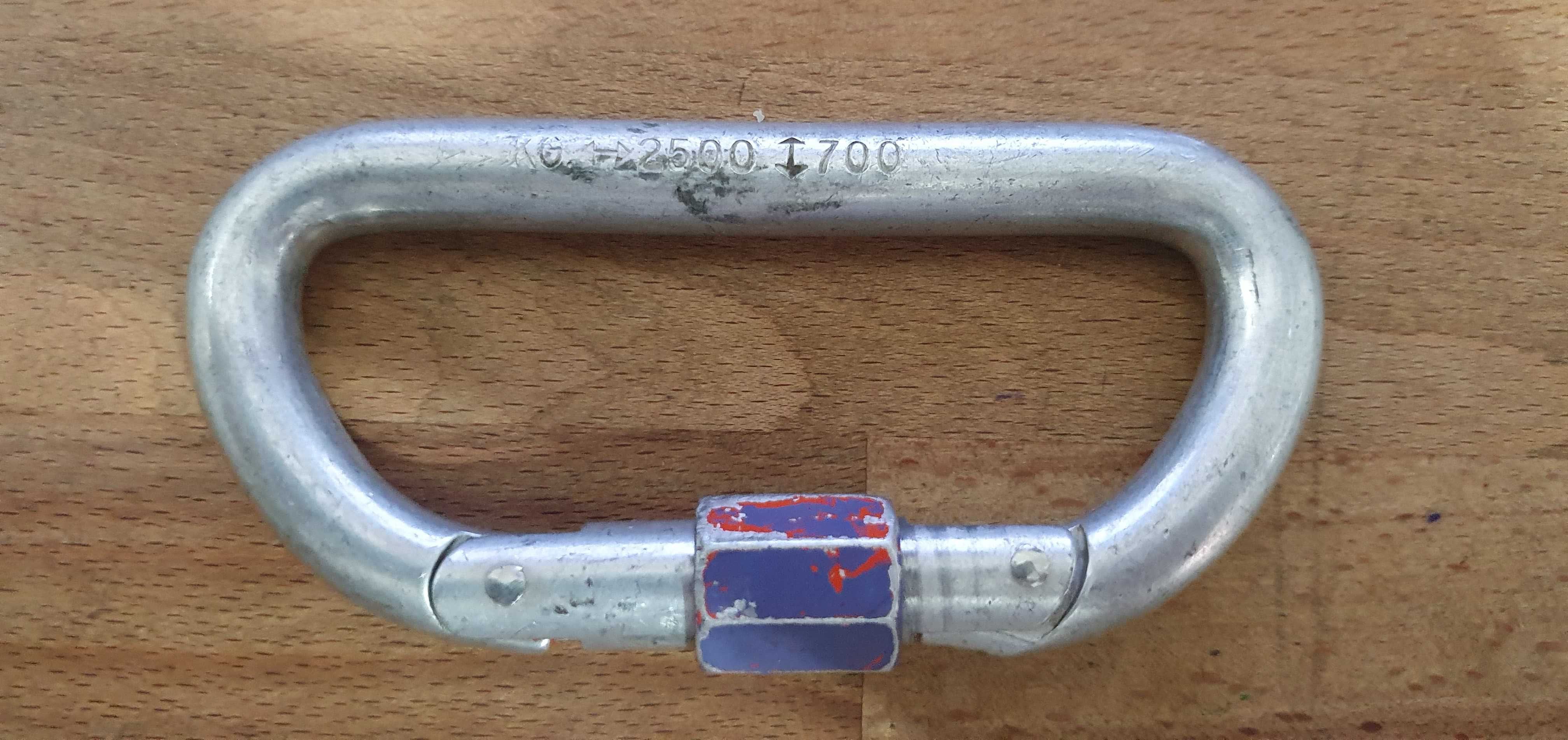 Vintage Bonaiti Italy Shape Carabiner. UIAA. 2500kg