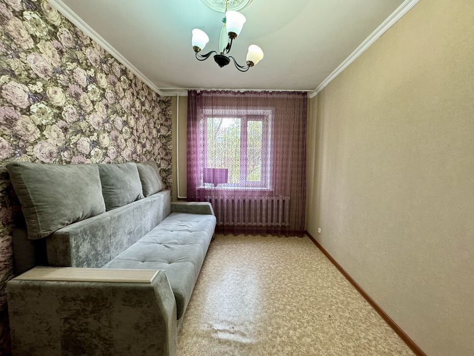 Продаётся улучшенная 2 комн. кв - мкр. Степной-4, дом 12