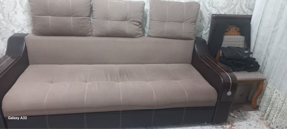 Диван продается раскладной  ( Тахтай)