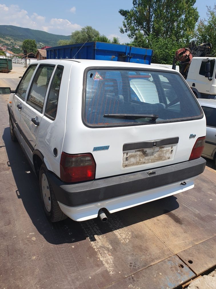 Фиат Уно 1.1 Fiat Uno 1.1 на части