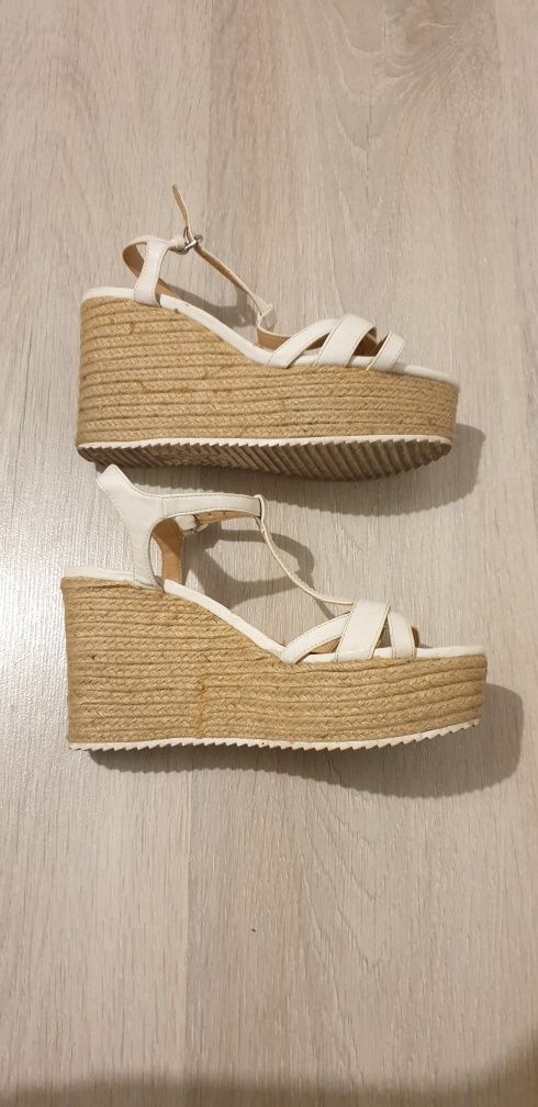 Sandale wedge cu platforma albe